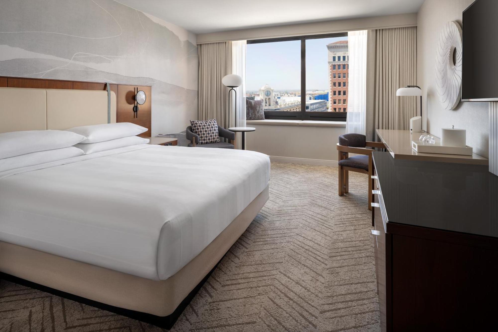 Marriott Long Beach Downtown Exterior photo