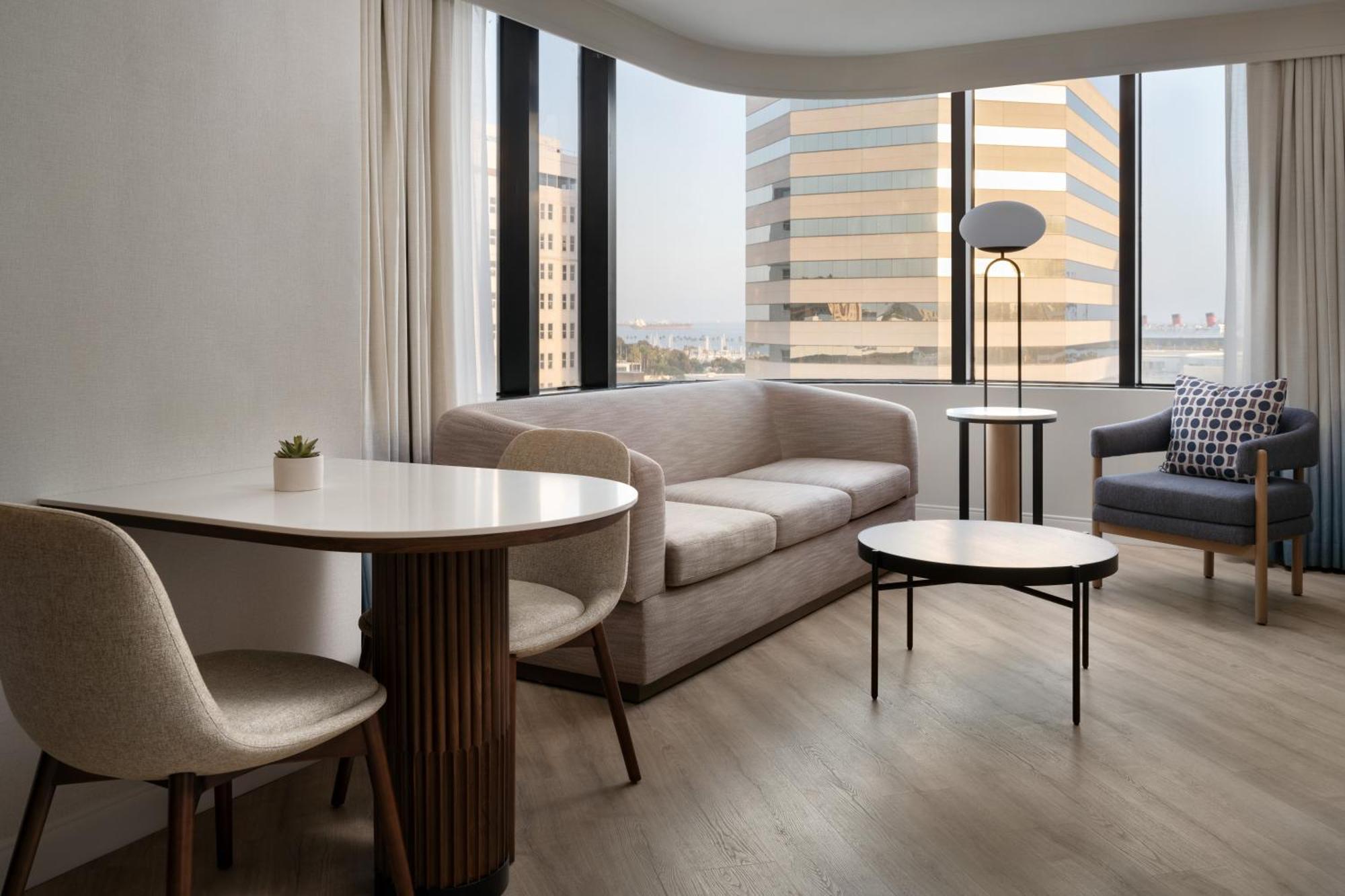 Marriott Long Beach Downtown Exterior photo
