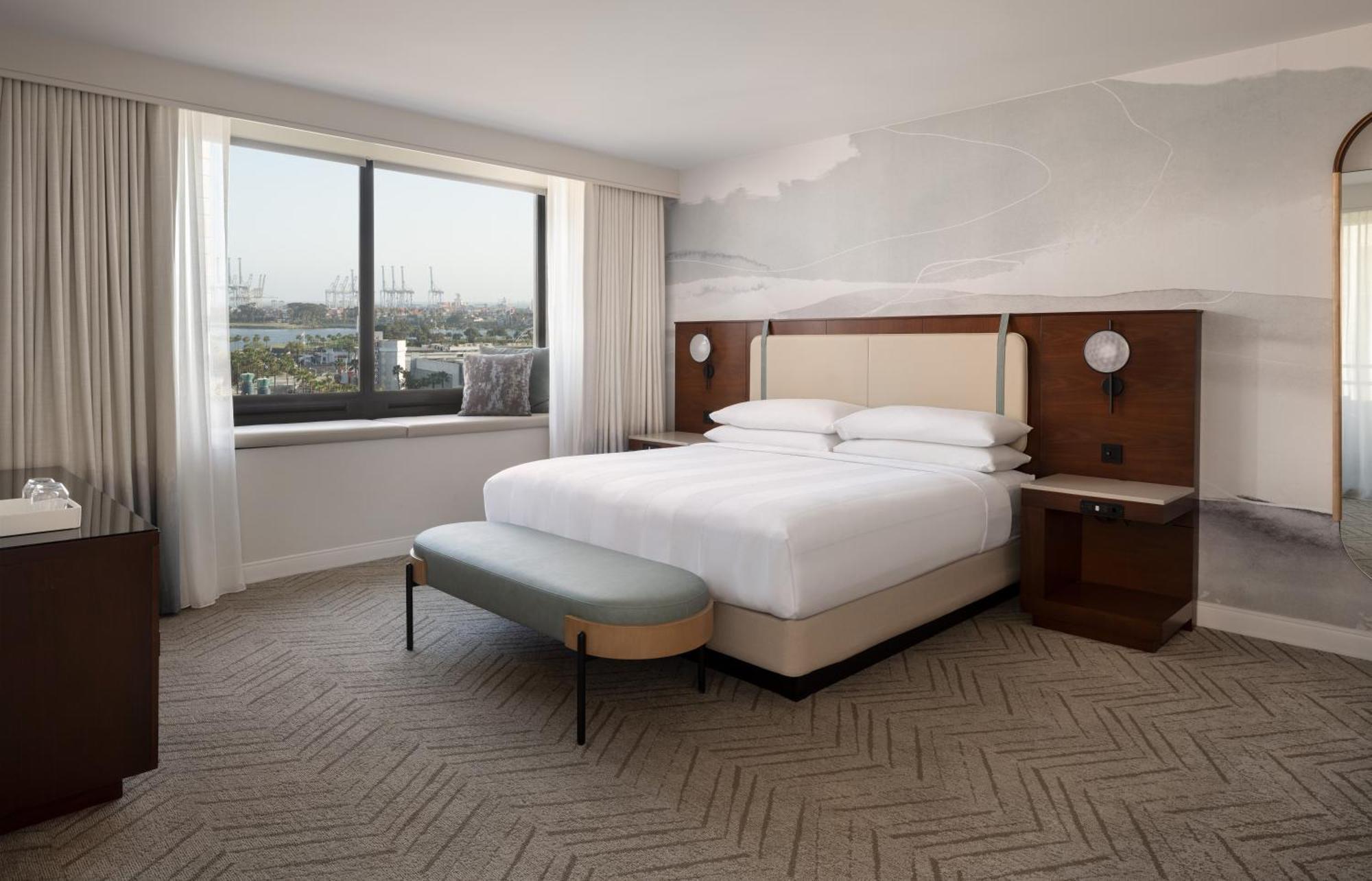 Marriott Long Beach Downtown Exterior photo