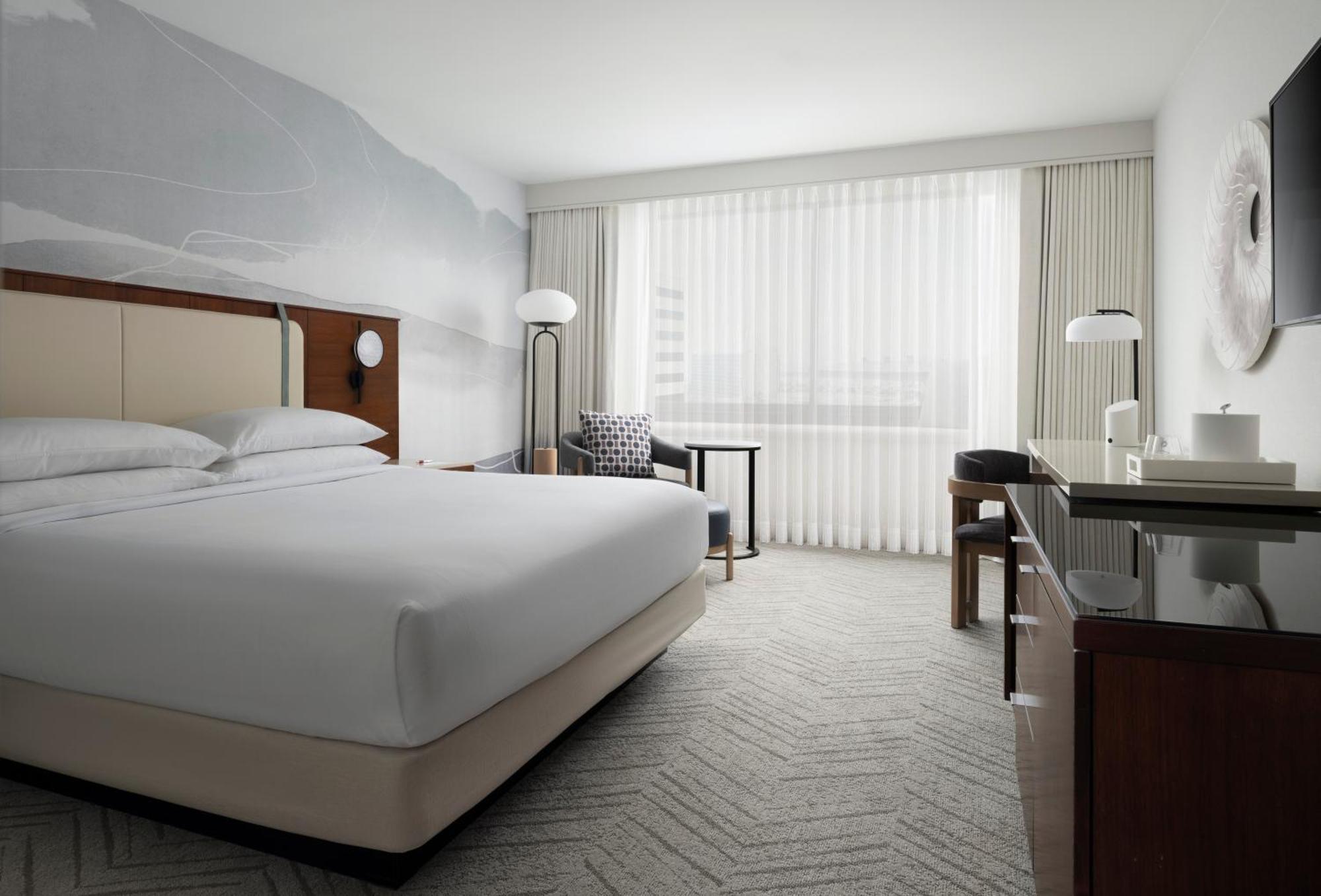 Marriott Long Beach Downtown Exterior photo