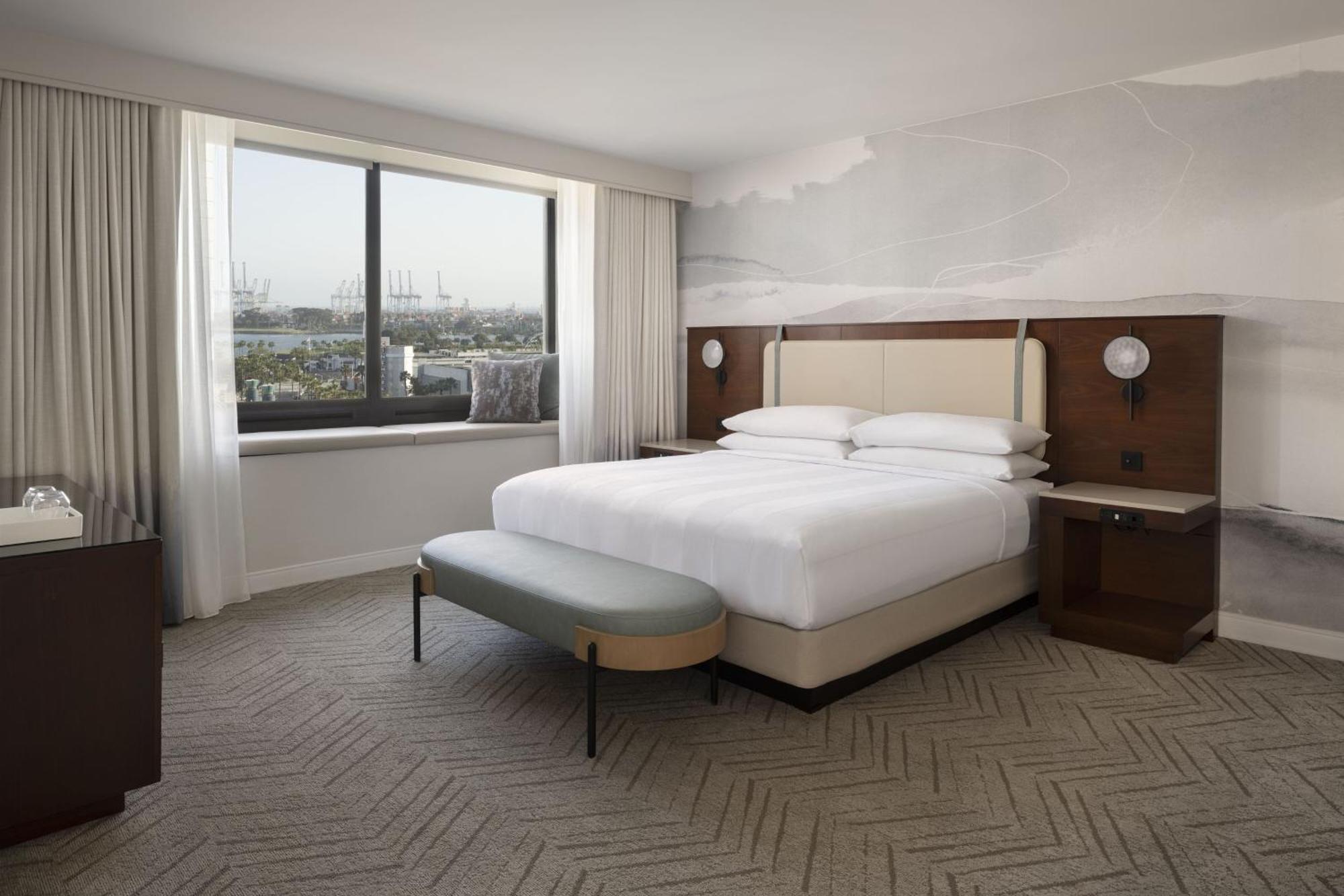 Marriott Long Beach Downtown Exterior photo