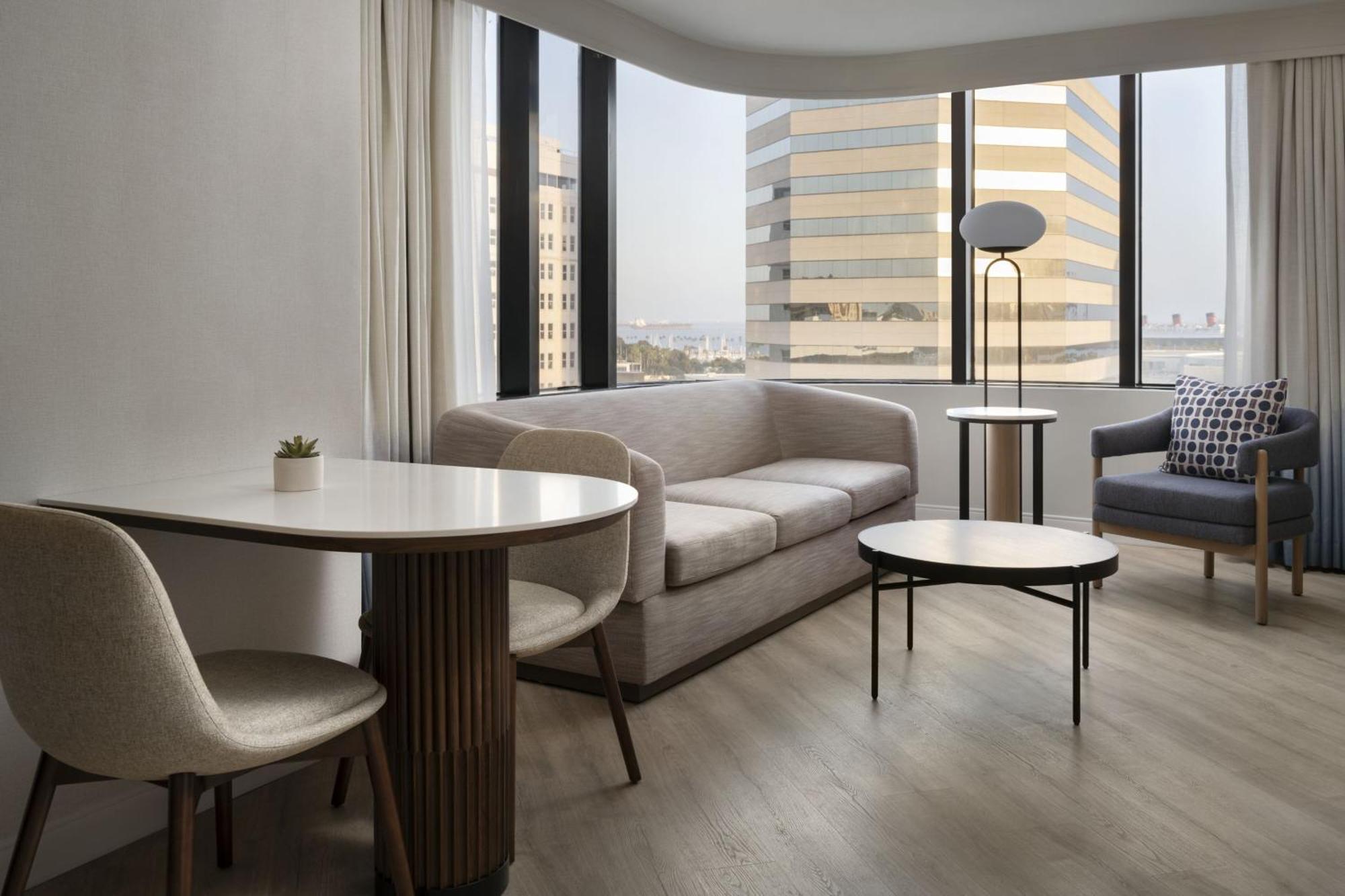 Marriott Long Beach Downtown Exterior photo