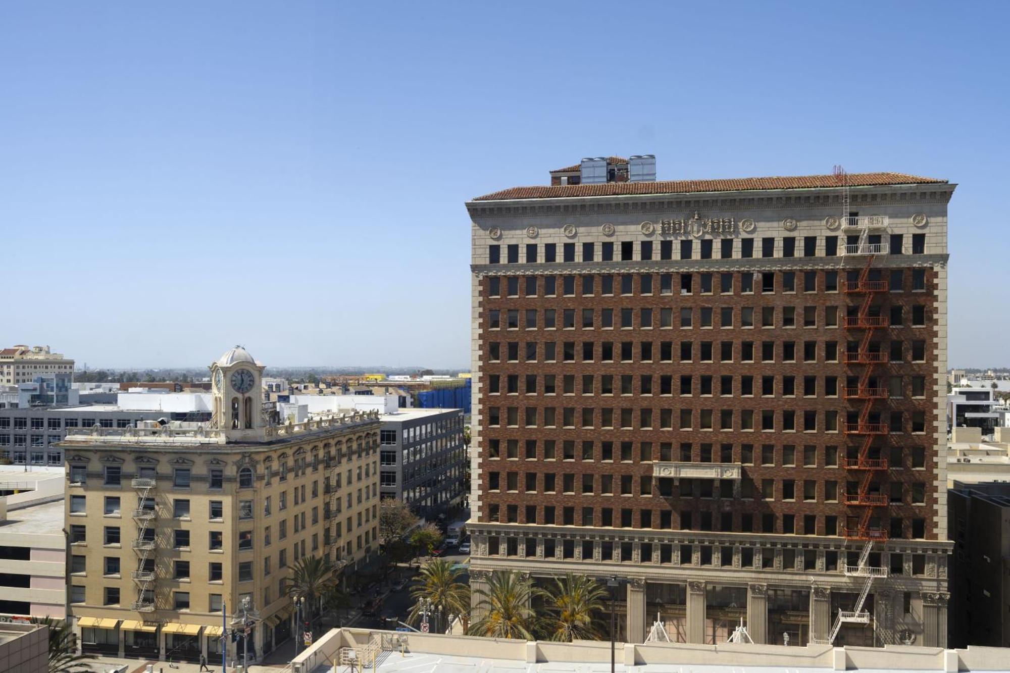 Marriott Long Beach Downtown Exterior photo