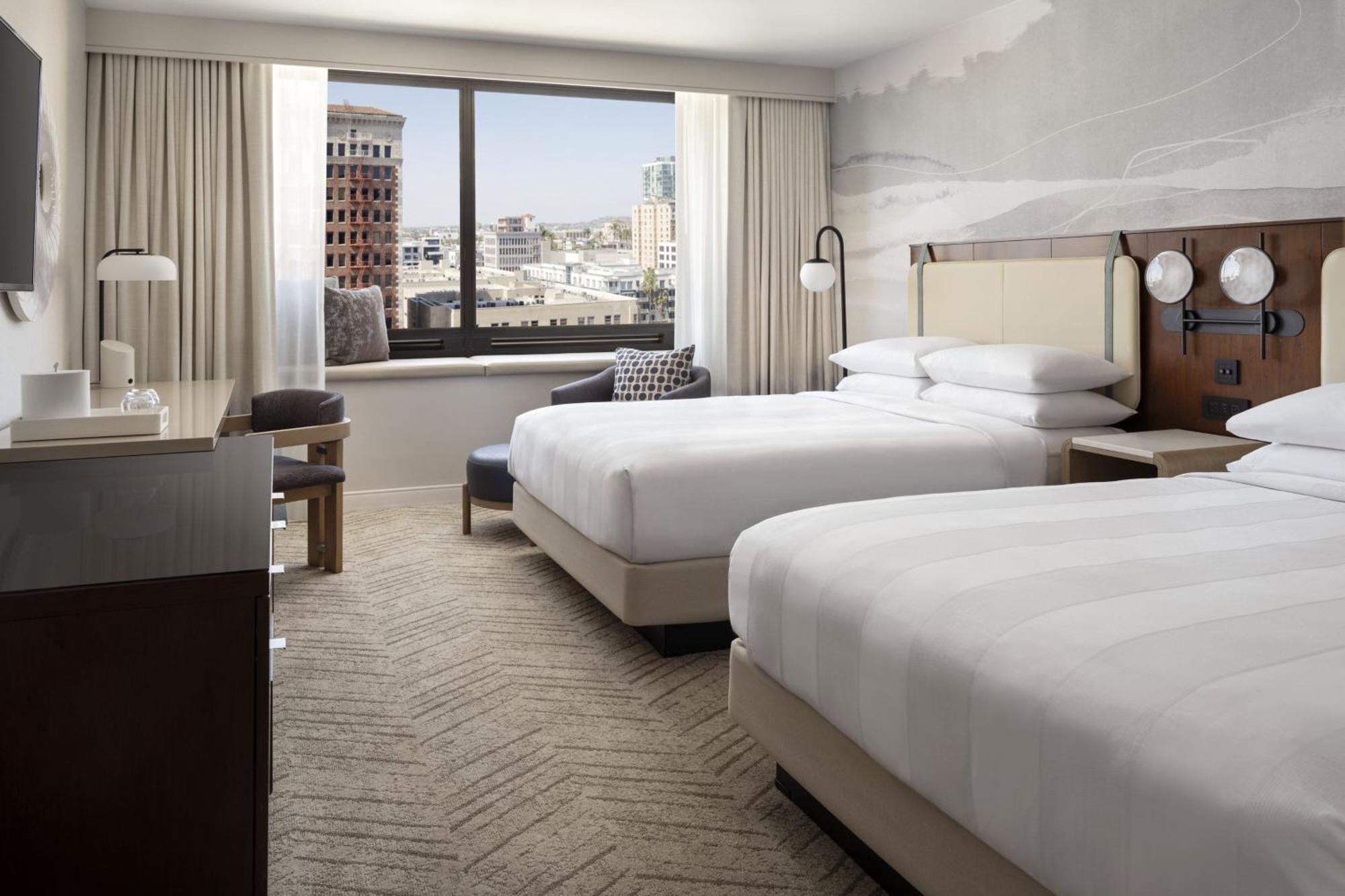 Marriott Long Beach Downtown Exterior photo