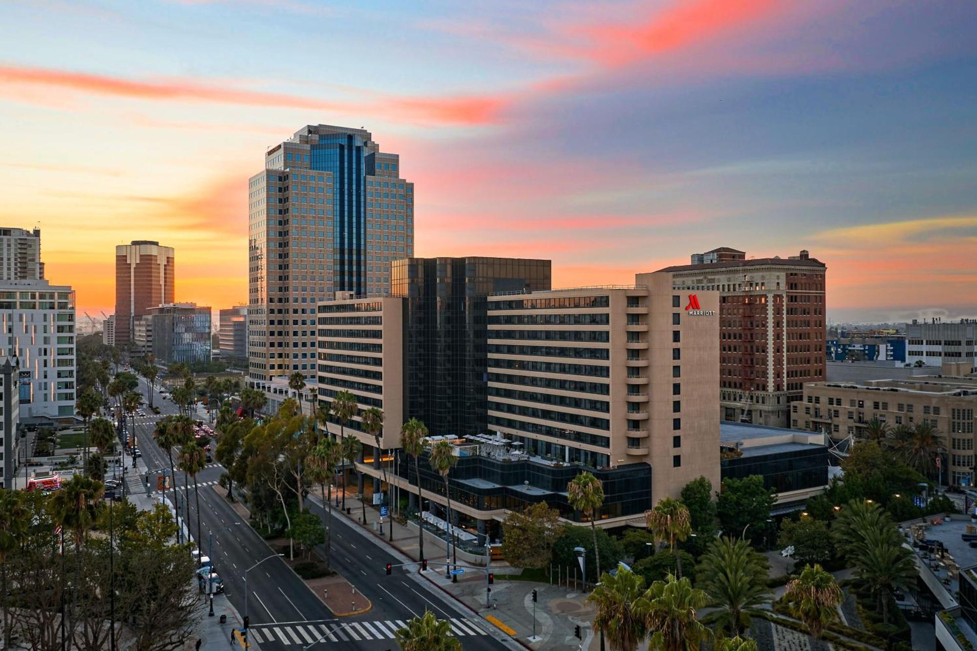 Marriott Long Beach Downtown Hotel Exterior photo