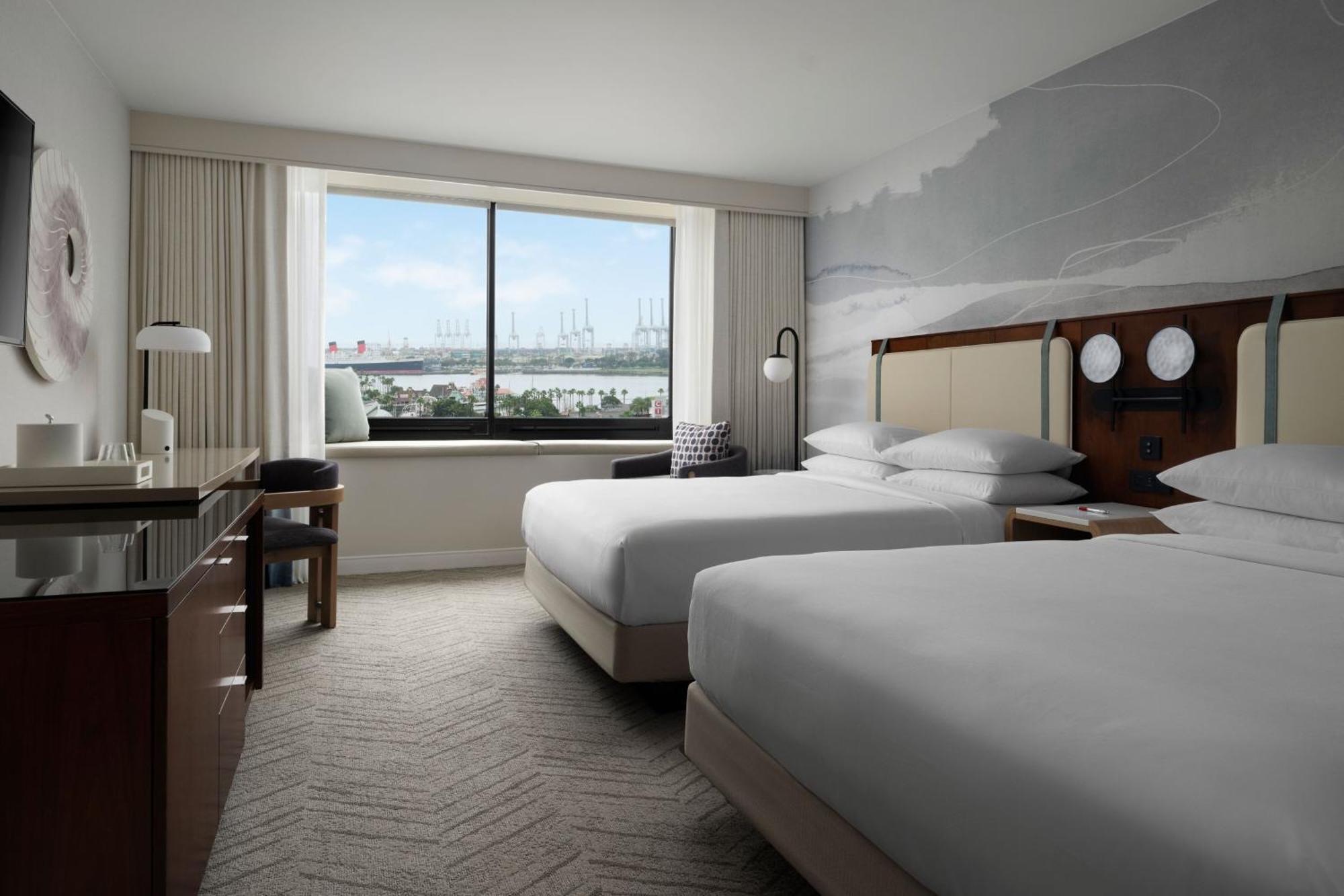 Marriott Long Beach Downtown Exterior photo