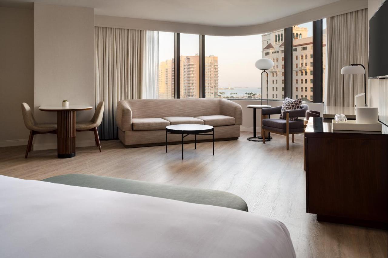 Marriott Long Beach Downtown Exterior photo